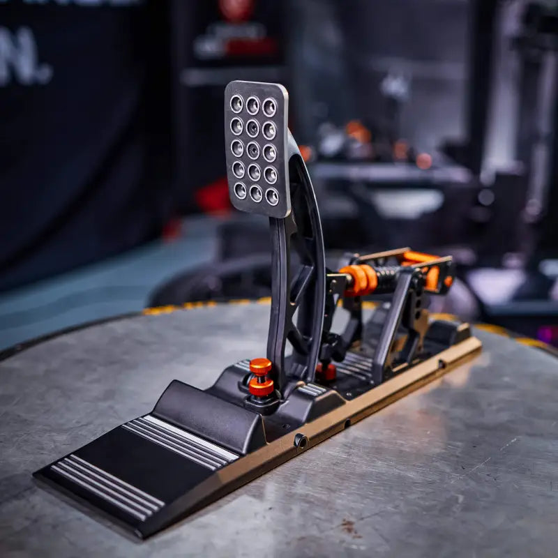 Sistema di frizione Asetek SimSports Invicta™